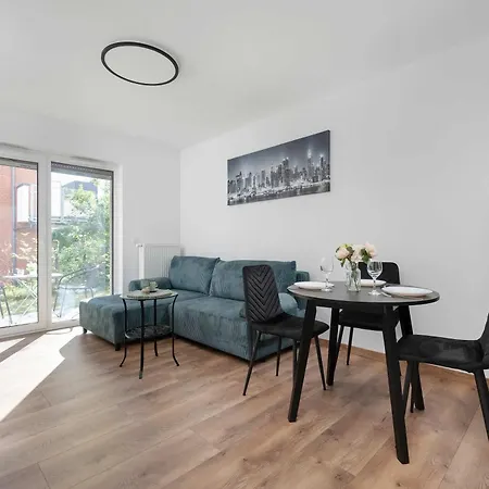 Elegant White With Terrace & Parking In By Renters Apartamento Wrocław