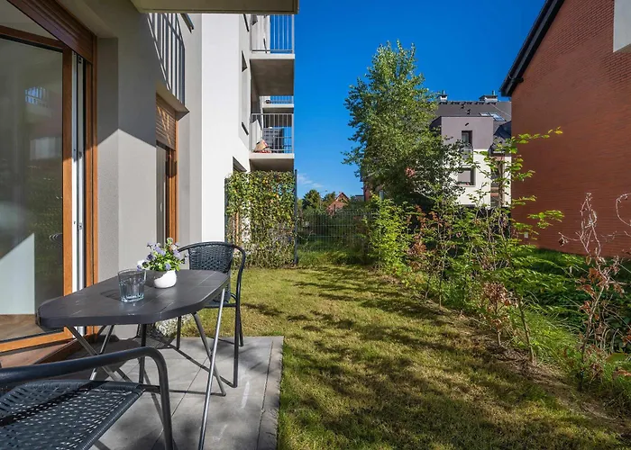 Elegant White With Terrace & Parking In By Renters *