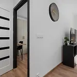 Apartment Elegant White With Terrace & Parking In By Renters *
