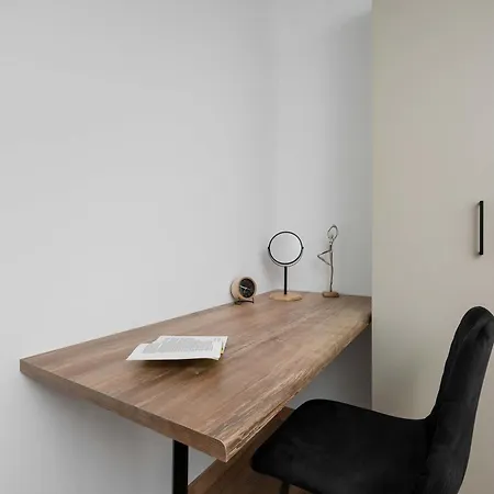 Elegant White With Terrace & Parking In By Renters * Wrocław