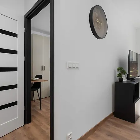 Lejlighed Elegant White With Terrace & Parking In By Renters *