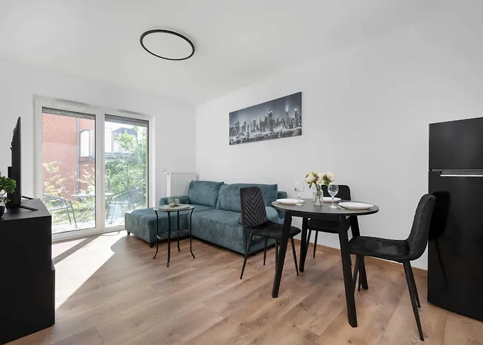 Elegant White With Terrace & Parking In By Renters Διαμέρισμα Βρότσλαβ