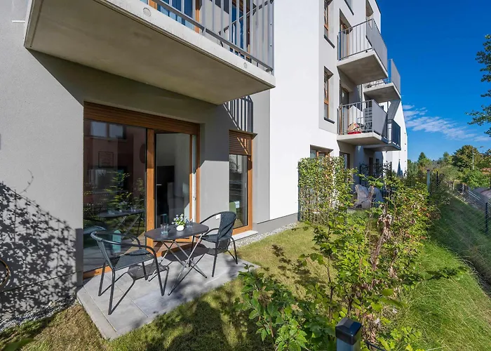 Elegant White With Terrace & Parking In By Renters * Βρότσλαβ