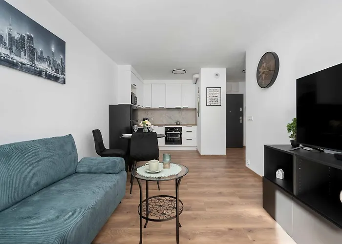 Elegant White With Terrace & Parking In By Renters * Βρότσλαβ