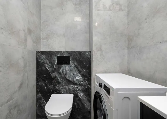 Elegant White With Terrace & Parking In By Renters